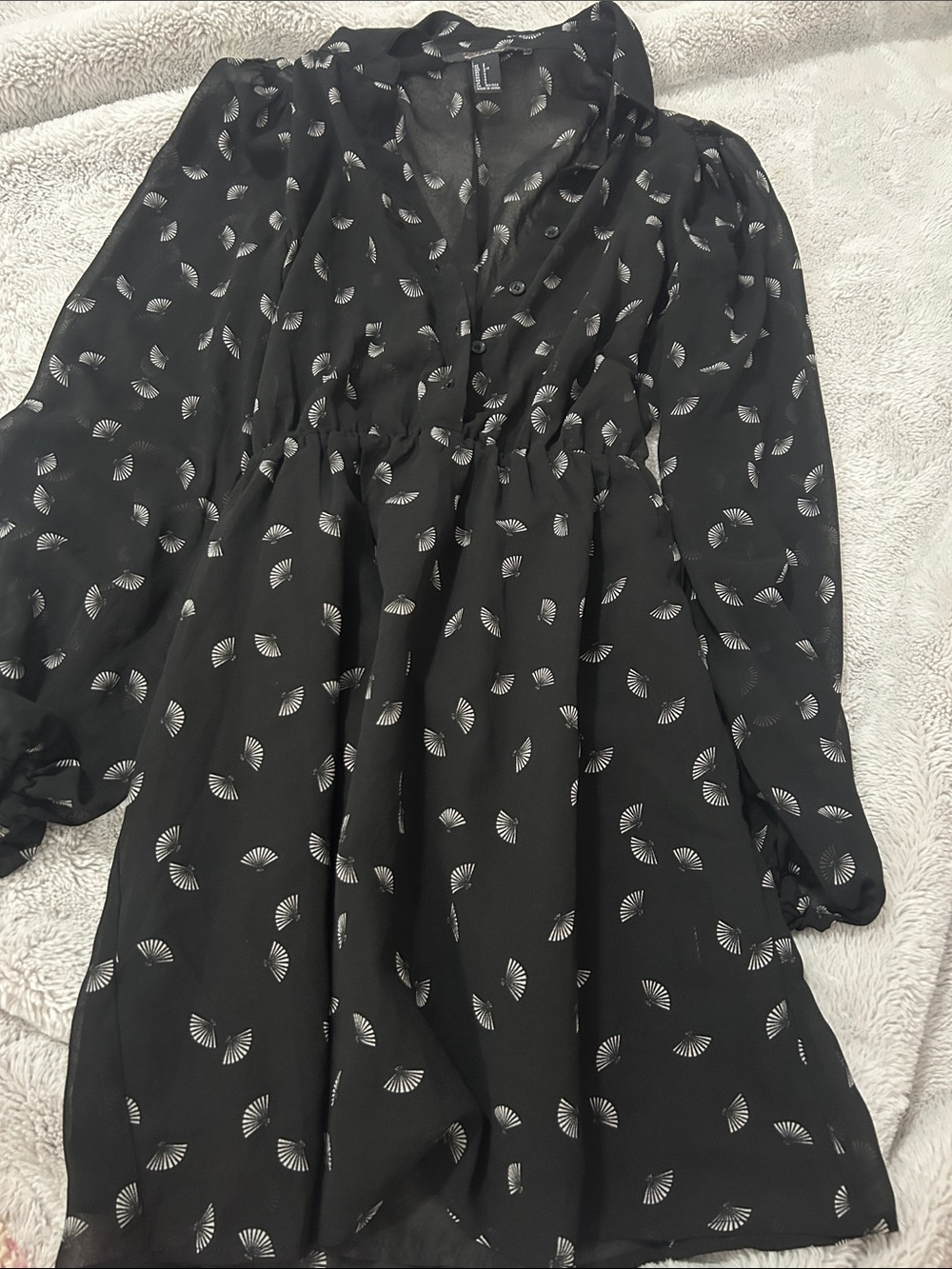 Forever 21 Black Sheer Long-Sleeve Dress with White Fan Print